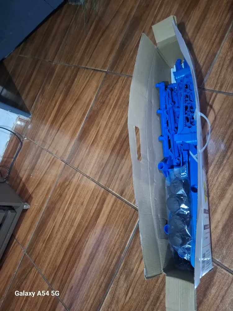 foto de Varal de Chão Vittak Grande Azul de 3 Andares com Rodas