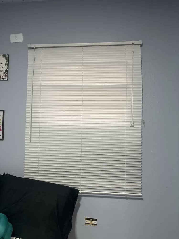 foto de Persiana Cortina Pvc 100x130 Sala Quarto Horizontal Blackout Branco
