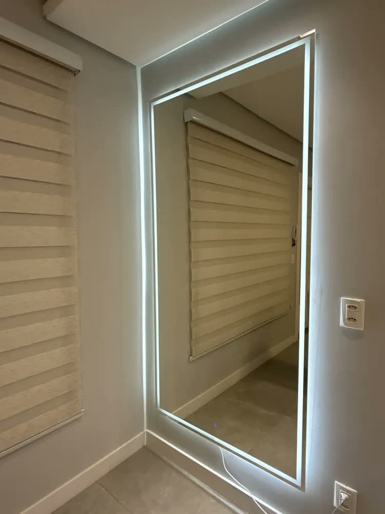 foto de Espelho Retangular 90x70 Cm Jateado Led Com Touch Premium Moldura Neutro / Horizontal
