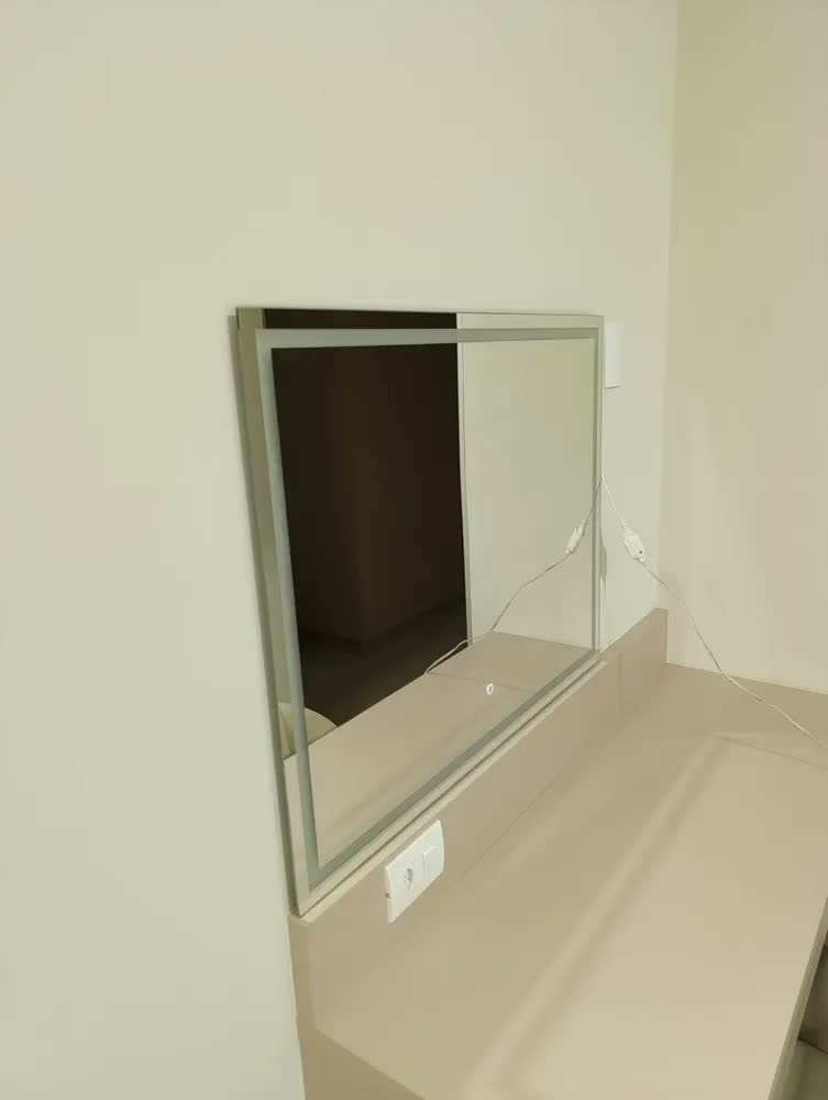 foto de Espelho Retangular 90x70 Cm Jateado Led Com Touch Premium Moldura Neutro / Horizontal