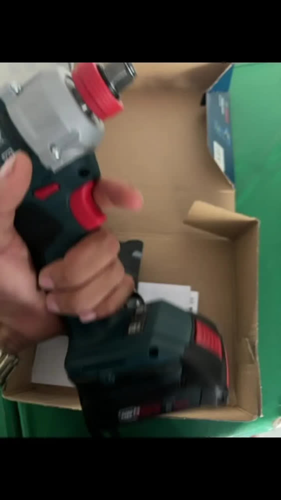 foto de Parafusadeira E Chave De Impacto 1/2 Gdx 18v-285 Brushless Azul/vermelho 1 Bateria E Carregador Bosch