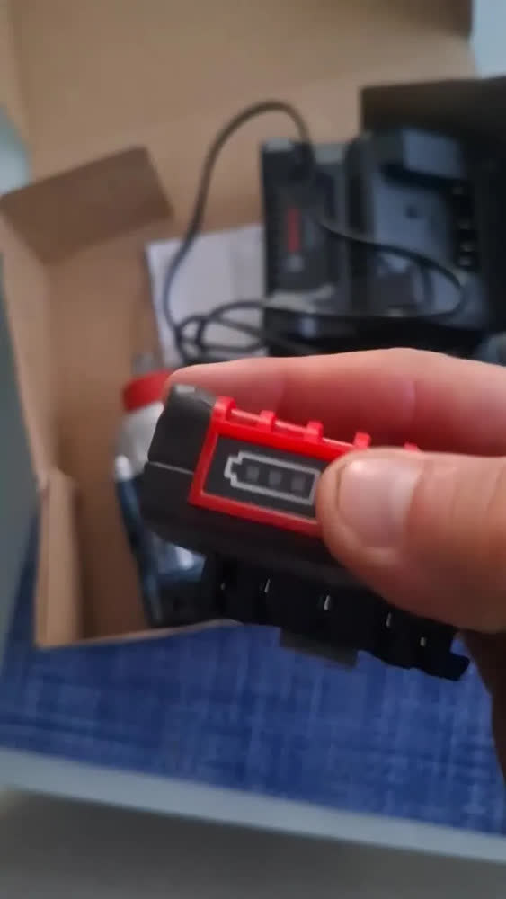 foto de Parafusadeira E Chave De Impacto 1/2 Gdx 18v-285 Brushless Azul/vermelho 1 Bateria E Carregador Bosch