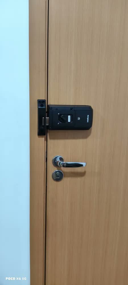foto de Fechadura Digital De Sobrepor Fr 101 V Preta Intelbras