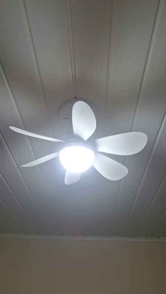 foto de Ventilador Teto Com Lâmpada 60w Silencioso Controle Remoto