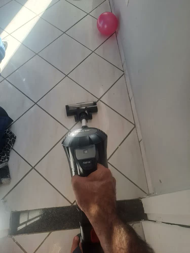 foto de Aspirador De Pó Sem Fio Vertical Longa Duração 21v 3 Em 1 Portatil Potente Sucção 19Kpa Motor Brushless Preto 110/220v Bivolt KeIns