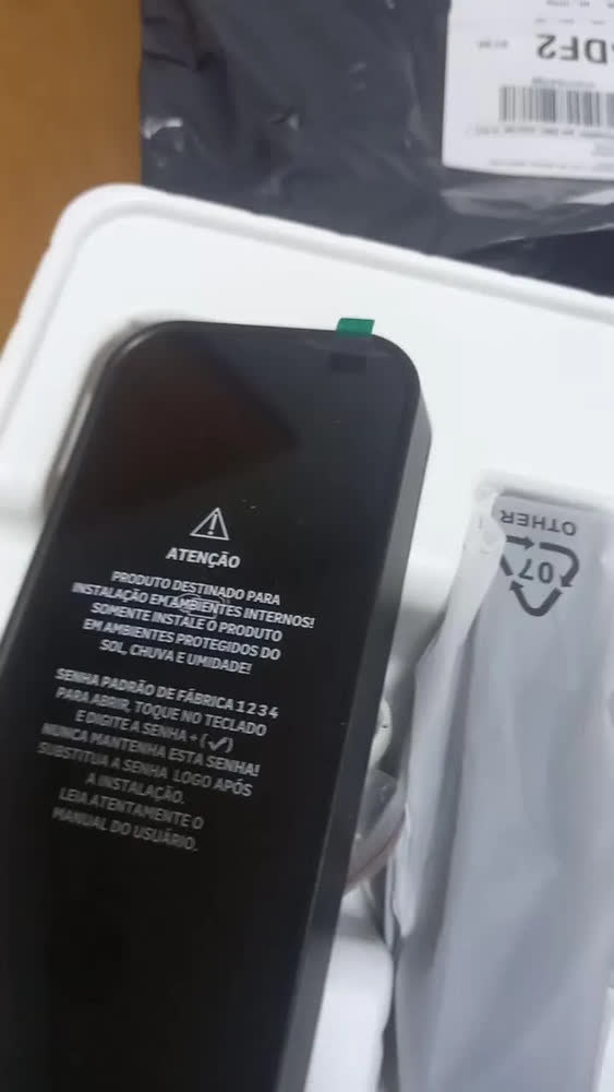 foto de Fechadura Inteligente de Sobrepor MFD 2020 D Intelbras