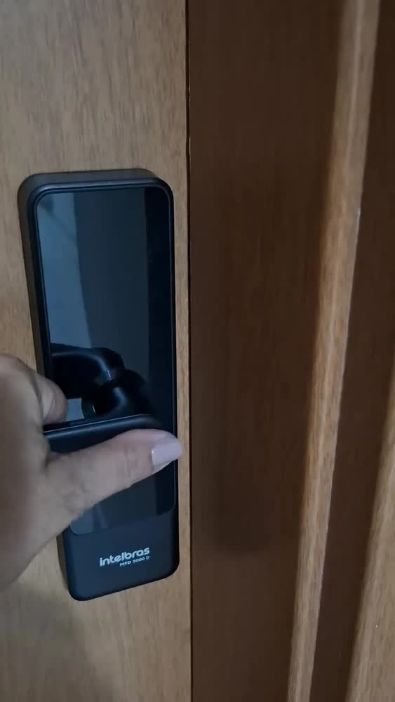 foto de Fechadura Inteligente de Embutir com Maçaneta MFD 3000 D Intelbras