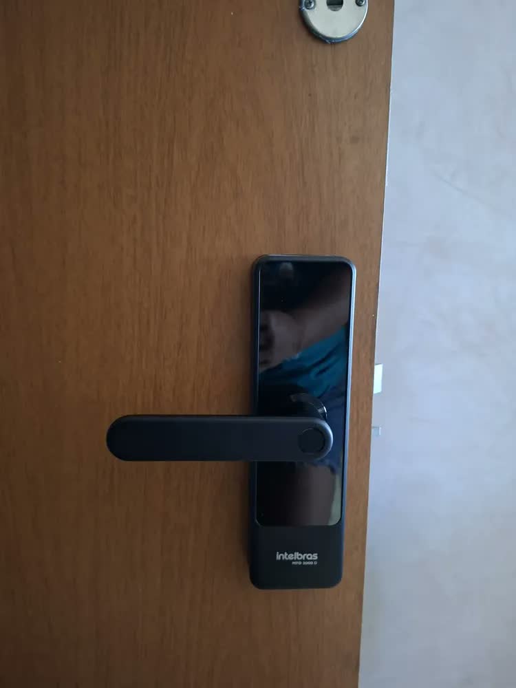 foto de Fechadura Inteligente de Embutir com Maçaneta MFD 3000 D Intelbras