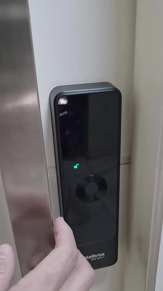 foto de Fechadura Inteligente De Embutir Sem Maçaneta Mfd 3001 D Intelbras