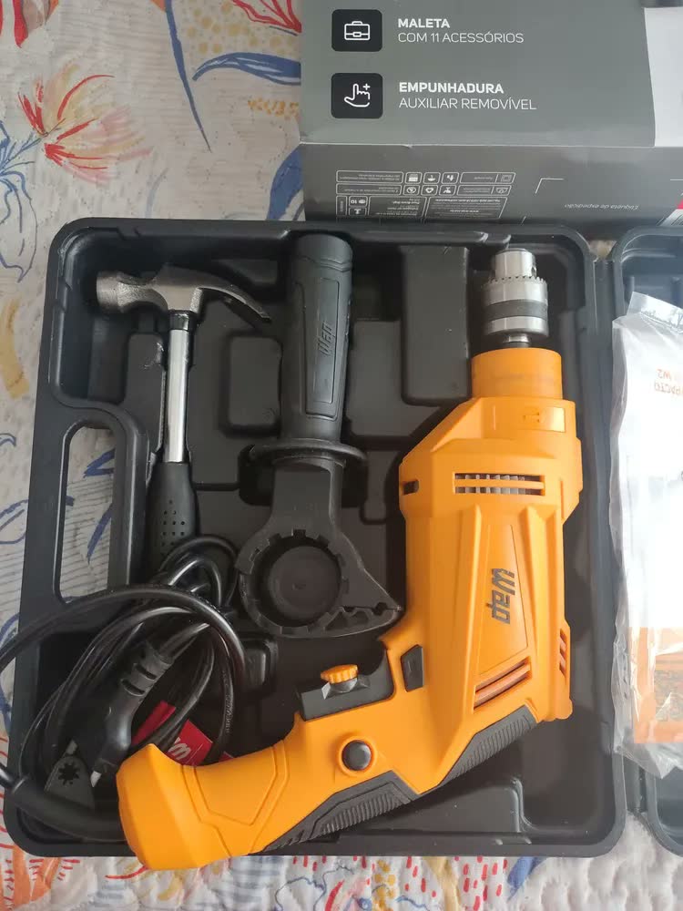 foto de Parafusadeira E Furadeira De Impacto 700w Wap Wf 700k10 W2