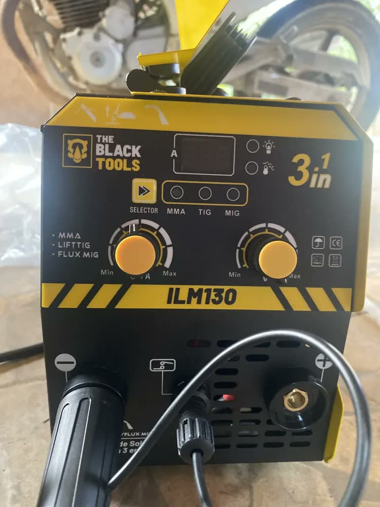 foto de Maquina Inversora De Solda Mig Sem Gás 130a 3 Em 1 Tig Lift Com Acessórios Amarelo The Black Tools