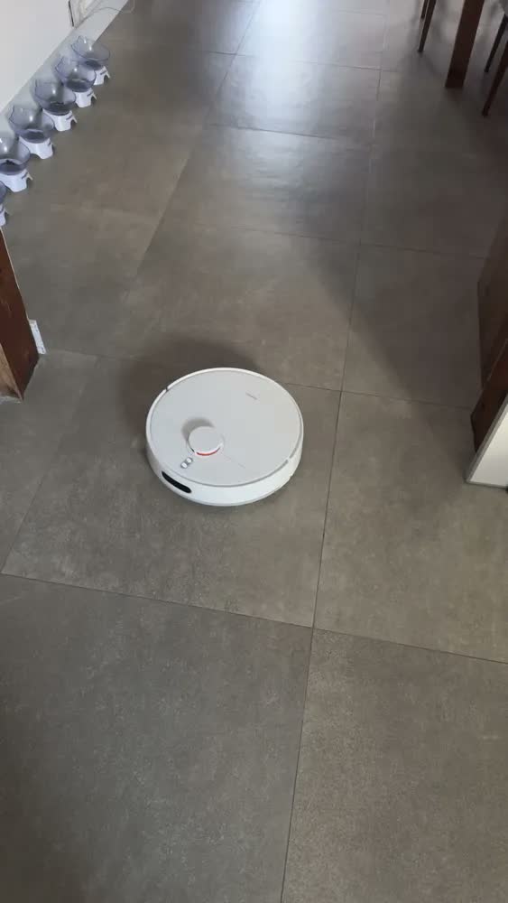 foto de Robô aspirador Xiaomi Vacuum S40C 127/220v E101 5000pa Passa pano Limpeza automática Branco Lacrado