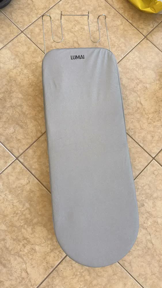 foto de LUMAI Tabua De Passar Roupa Ferro Passadeira Manchester de Mesa Portátil Dobravel com 89cm - Estrutura Premium