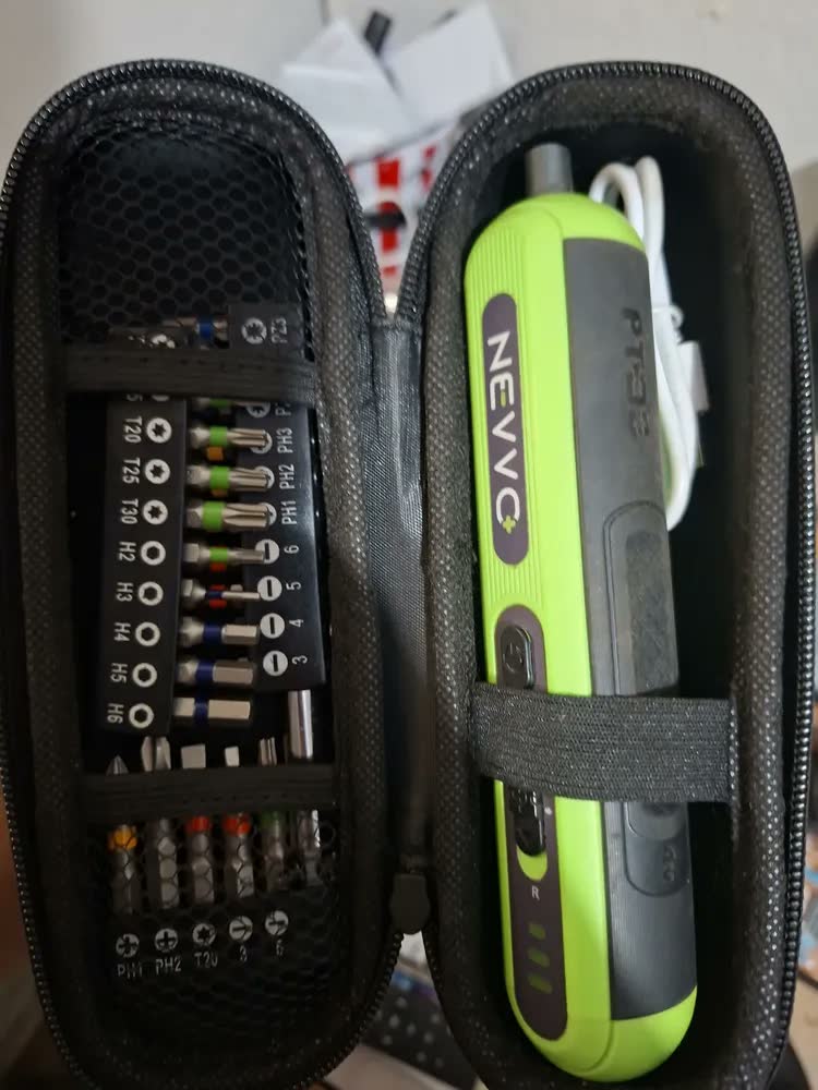 foto de Chave De Fenda Elétrica de Precisão 4v 5n.m Parafusadeira Sem Fio + Bits Curtos E Longos Nevvo