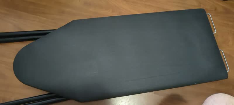 foto de Tábua De Passar Roupa Forte Dobrável Reforçada Profissional Cor Branco/prata