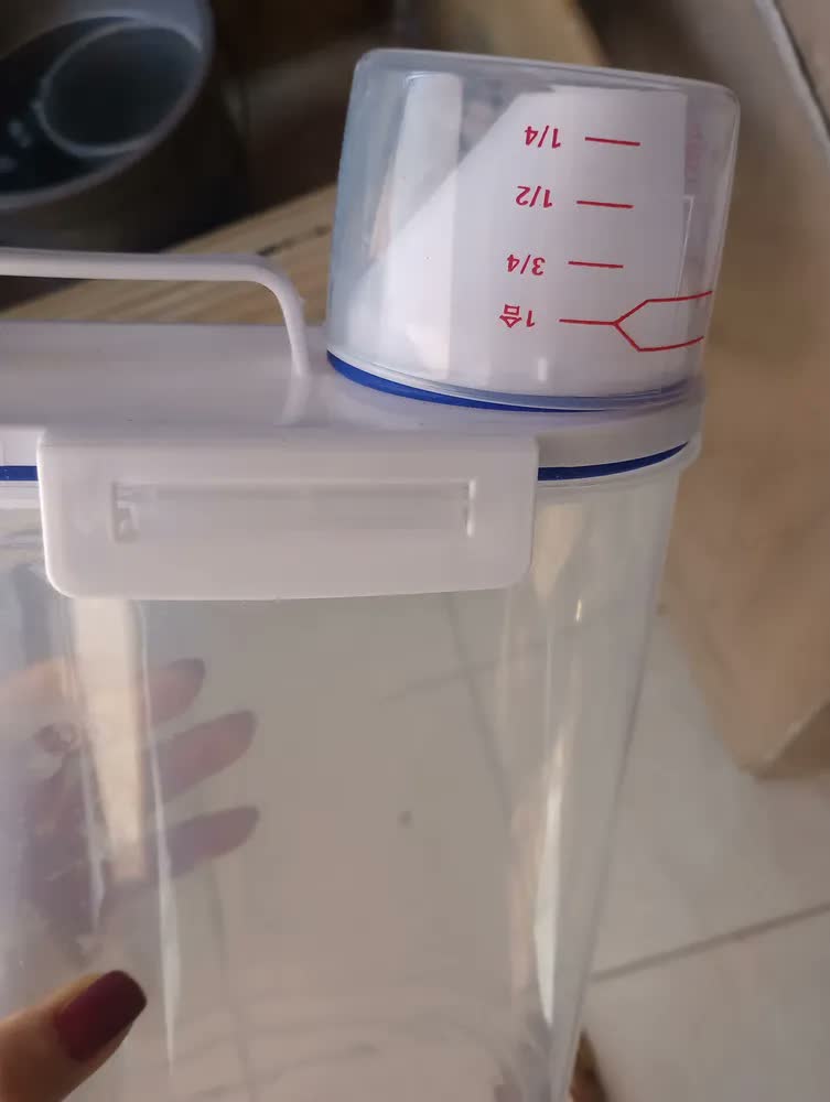 foto de Kit 3 Potes Dispenser Hermético 2l Multiuso Lavanderia Porta Sabão Em Pó Com Copo Medidor Bico Dosador E Travas