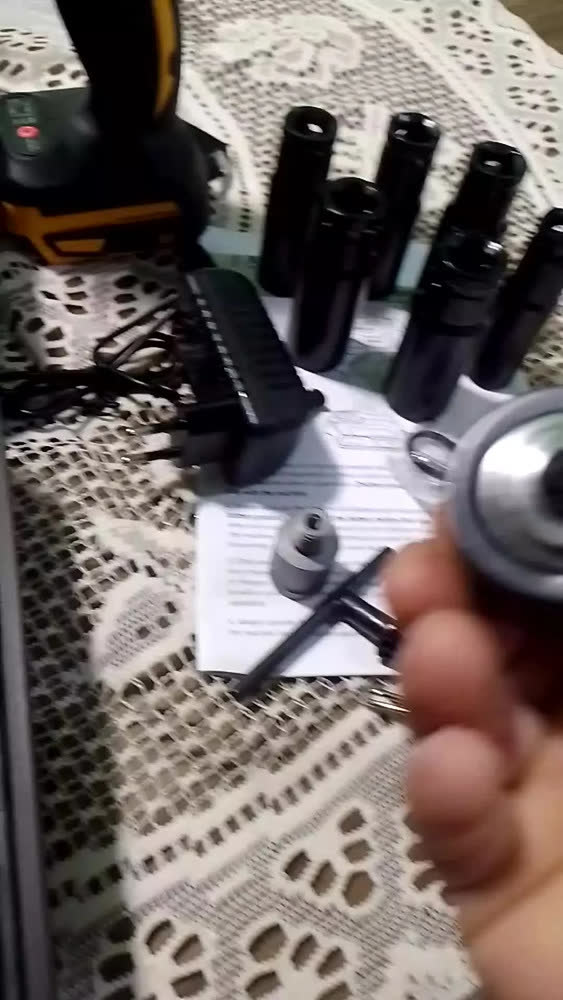 foto de Chave De Impacto Bateria 48v Xumtom Parafusadeira Furadeira Amarelo