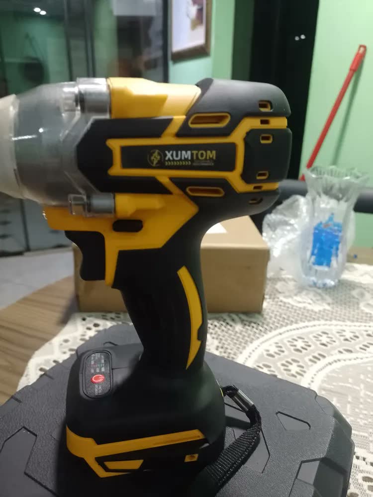 foto de Chave De Impacto Bateria 48v Xumtom Parafusadeira Furadeira Amarelo