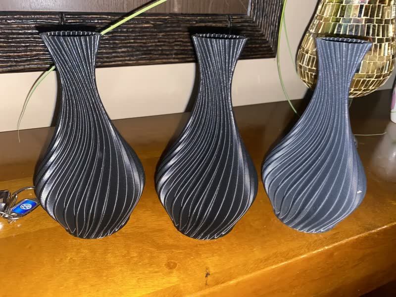 foto de Kit 3 Vasos Decorativos Brancos Modernos | Design Espiral | Vasos Para Plantas Artificiais | Decoração Minimalista Para Sala, Escritório, Aparador E Home Office