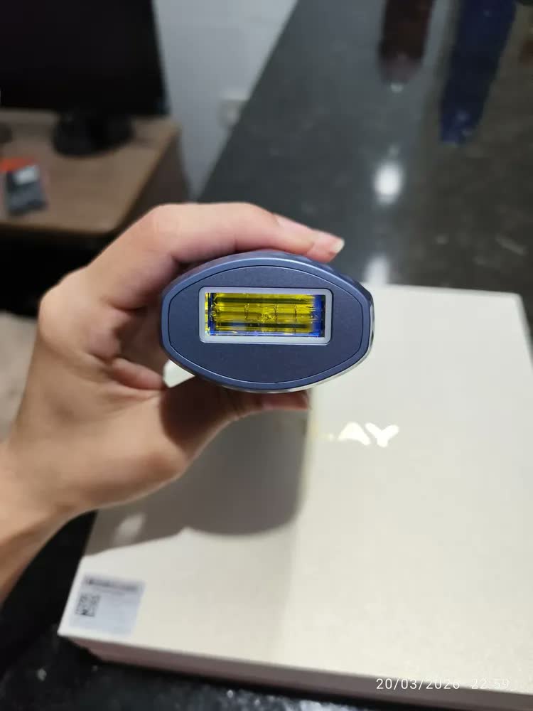 foto de Depilador A Laser 14J Maquina De Depilação Mlay T18 com Resfriamento Ice Para Mulheres e Homens
