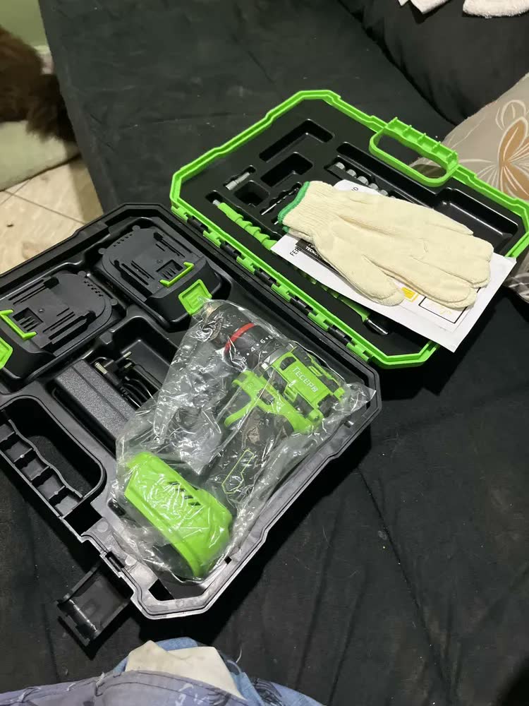 foto de Furadeira Parafusadeira Brushless Com 2 Baterias 2 Ah Tecepo Verde-limão 60hz