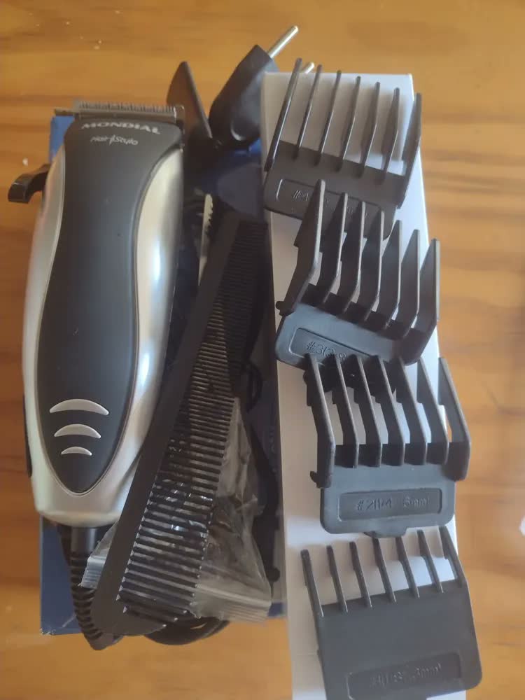 foto de Cortador de Cabelos Hair Stylo Mondial Preto/Prata CR-02