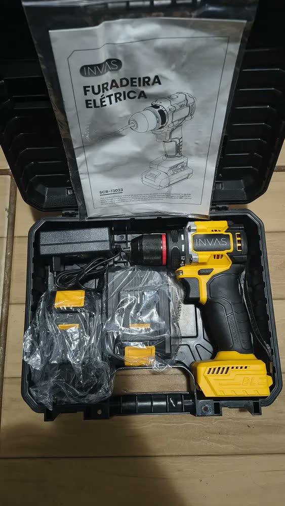 foto de Parafusadeira Furadeira De Impacto Invas 21V Com 2 Baterias e Maleta