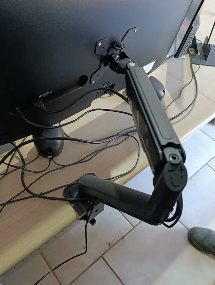 foto de Suporte De Mesa Para Monitor Tv 13 A 32 ARGX Suportes Preto