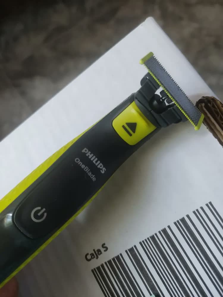 foto de Barbeador Philips Oneblade QP2724/10 cor Verde-limão