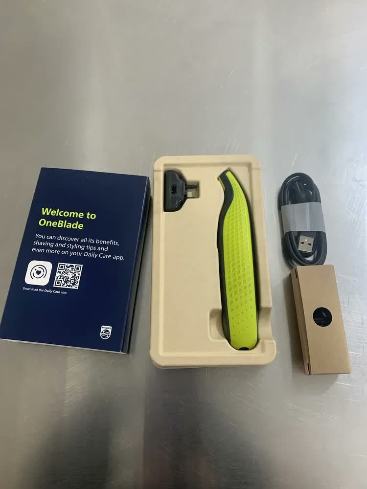 foto de Barbeador Philips Oneblade QP2724/10 cor Verde-limão