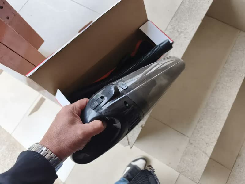 foto de Aspirador De Pó Portátil Carro Automotivo 120W 9000PA +2 Filtro + Bolsa + LED Sem Fio Aspirador Portátil de Pó Potente Recarregável Usb Com Acessórios Turbo 127/220V Profissional Inclui a lâmpada LED