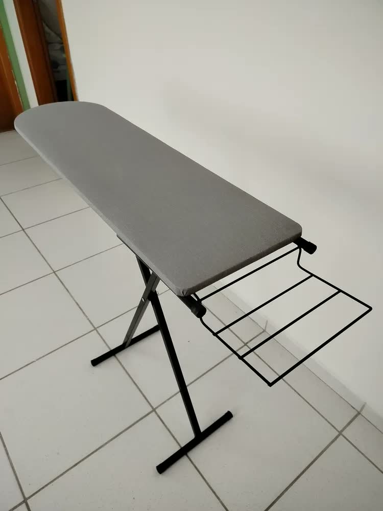 foto de Mesa Tabua De Passar Roupa Slim Dobrável Reforçada Passadera Cor Branca Liso