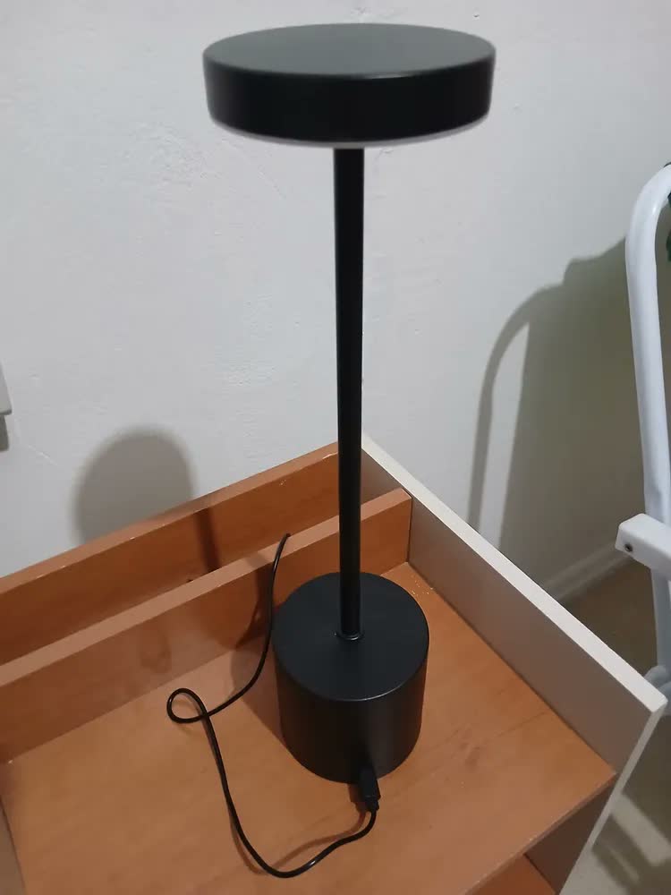 foto de Abajur Quarto Casal Luminária De Mesa Led Sem Fio Usb Recarregavel Dimerizavel E 3 Modos De Luz Para Quartos Cabeceira Escritorio Criado Mudo Bancada Escrivaninha Mesinha Luminares Decorativa Vintage
