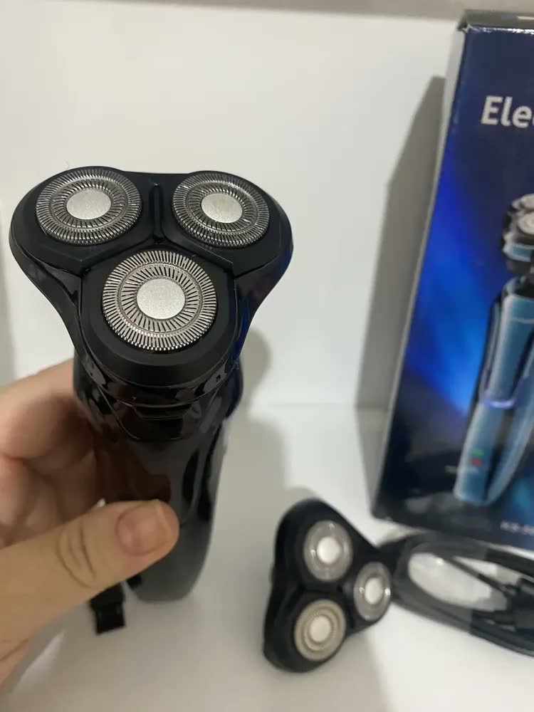 foto de Barbeador Elétrico Ipx7 À Prova D'água Recarregável Usb - Rotativo 4d Flutuante, Auto Afiável, Bivolt