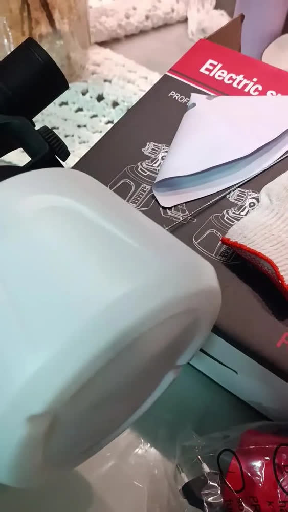 foto de Pistola de pulverização elétrica para pintura pulverizador GM Bear PF159P127 do 1.4L cor vermelho e preto 850W