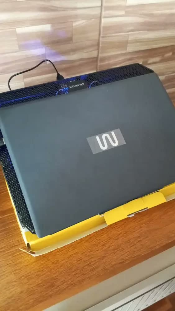 foto de Base suporte mesa Refrigerada para Notebook 2 ventoinhas Coolers fans Suporte Para Celular Led ventilação silencioso gamer laptop 2 porta usb 8 posições