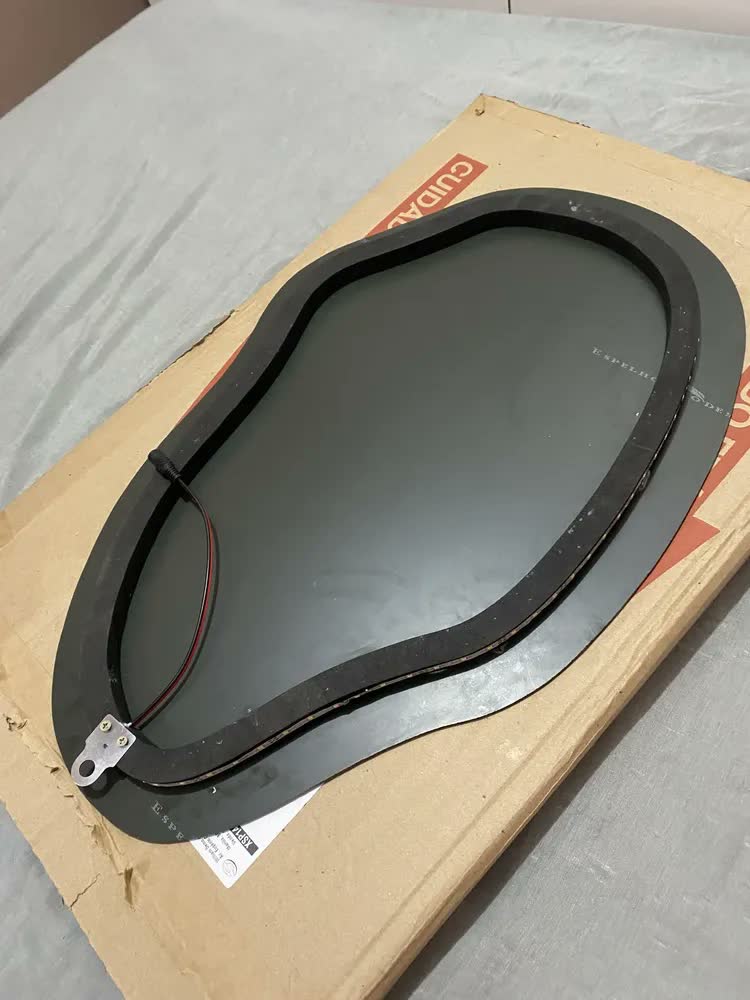 foto de Espelho Decorativo Orgânico Led Quente De Parede Corpo Inteiro Madri Demoglass Led Quente - A 60 X L 40