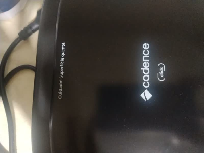 foto de Grill Sanduicheira Click Elétrica San400 Cadence Eletrica Preto