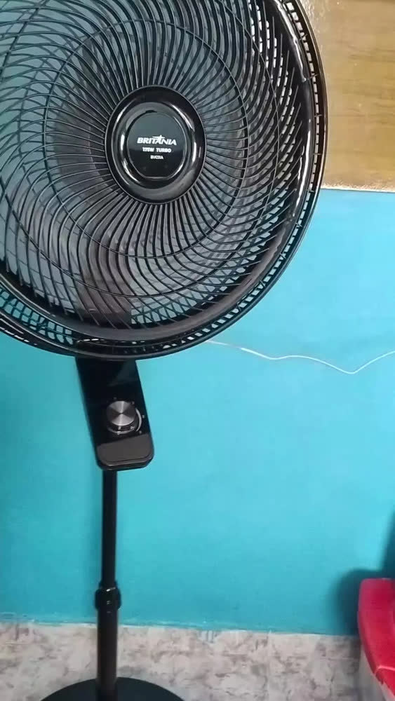 foto de Ventilador de Coluna Britânia Maxx Force 6 175W BVC51A
