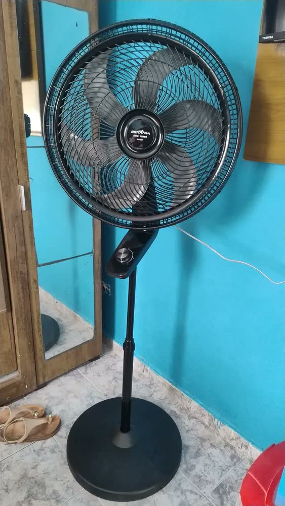 foto de Ventilador de Coluna Britânia Maxx Force 6 175W BVC51A