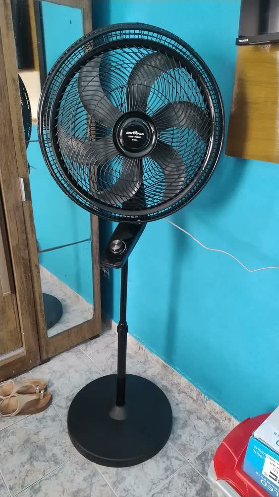 foto de Ventilador de Coluna Britânia Maxx Force 6 175W BVC51A
