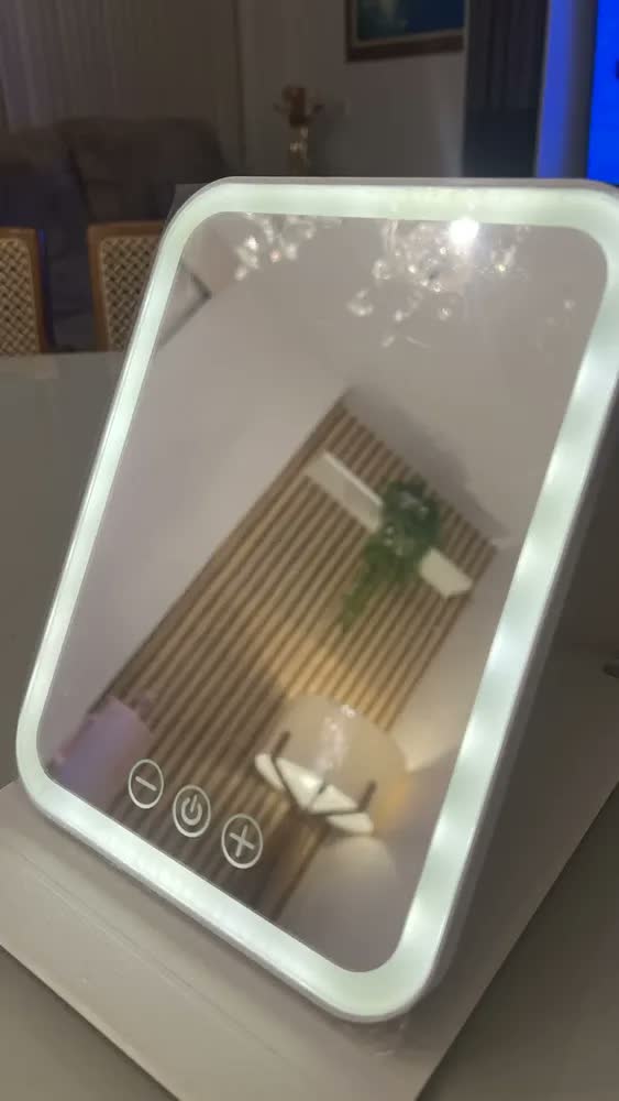 foto de Espelho LED Maquiagem Solena Bella USB-C Recarregável Portátil 3 Luzes Mesa