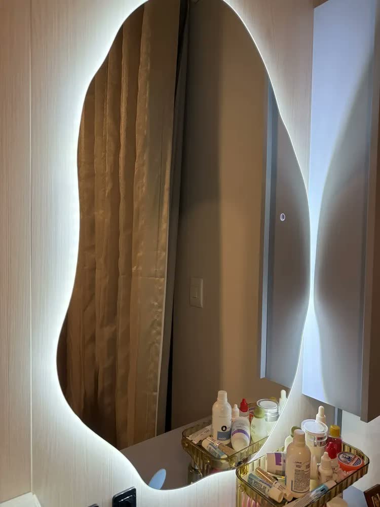 foto de Espelho Orgânico Led Touch Screen 90x60cm Parede Luxo 3 Cores Bivolt Imagem Real Sem Distorção Vidro Cristal Premium Banheiro Quarto Salão Beleza Studio Maquiagem Decorativo Moderno Original Dilar