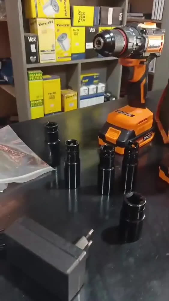 foto de Kit 2 Furadeira Parafusadeira Chave De Impacto Brushless 21v Laranja 60 Hz
