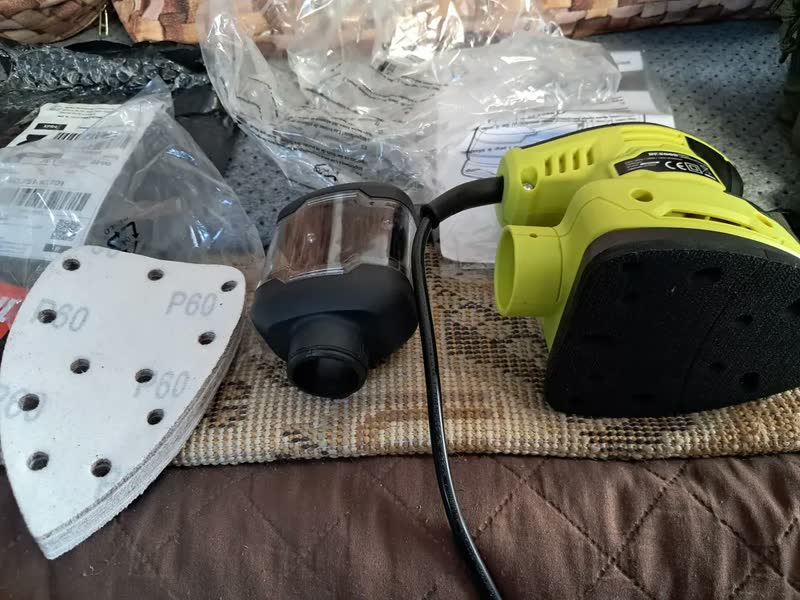 foto de Lixadeira Delta 240W Real Orbital Triangular Profissional Para Detalhes E Cantos 15 com Velcro Lixas Desoon