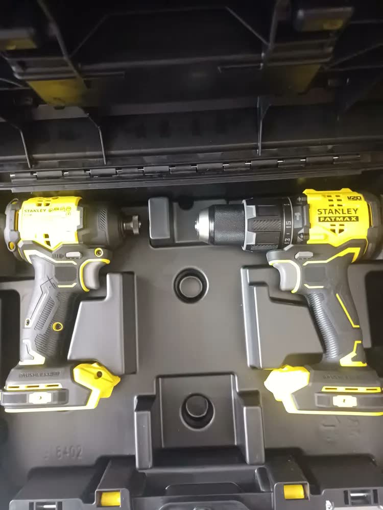 foto de Combo Furadeira Parafusadeira De Impacto 20v Sbd - Stanley Amarelo/preto