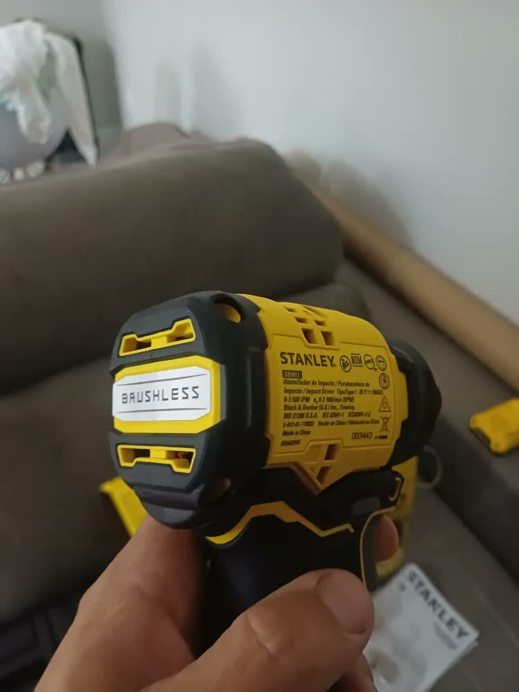 foto de Combo Furadeira Parafusadeira De Impacto 20v Sbd - Stanley Amarelo/preto