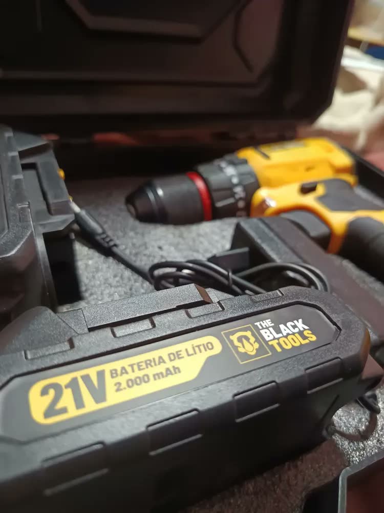 foto de Parafusadeira Furadeira De Impacto Motor Brushless 50n.m 2 Baterias 2000mah 21v E Mandril De Aço Tb-21bx The Black Tools