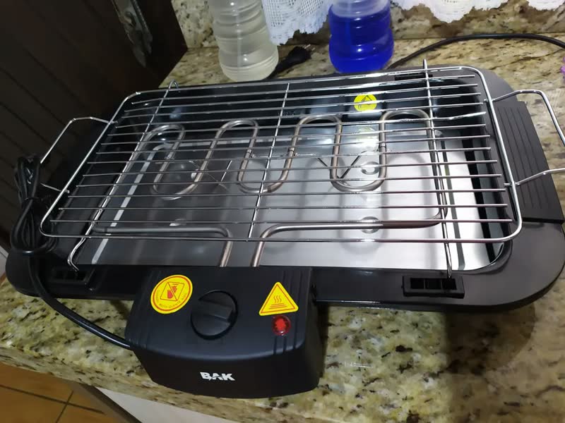 foto de Churrasqueira Elétrica Tamanho Grande Steak Grill Sem Fumaça Para Apartamento 110v Preto - Aero Home