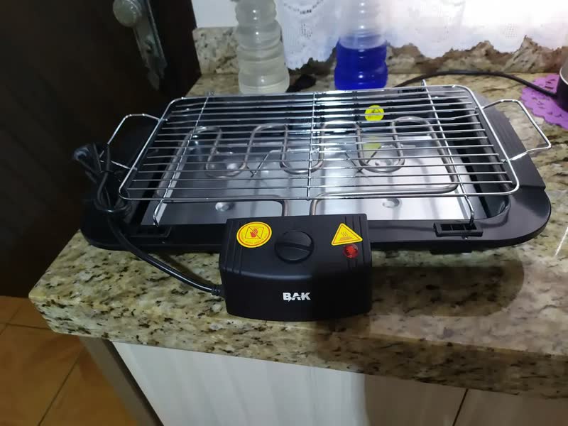 foto de Churrasqueira Elétrica Tamanho Grande Steak Grill Sem Fumaça Para Apartamento 110v Preto - Aero Home